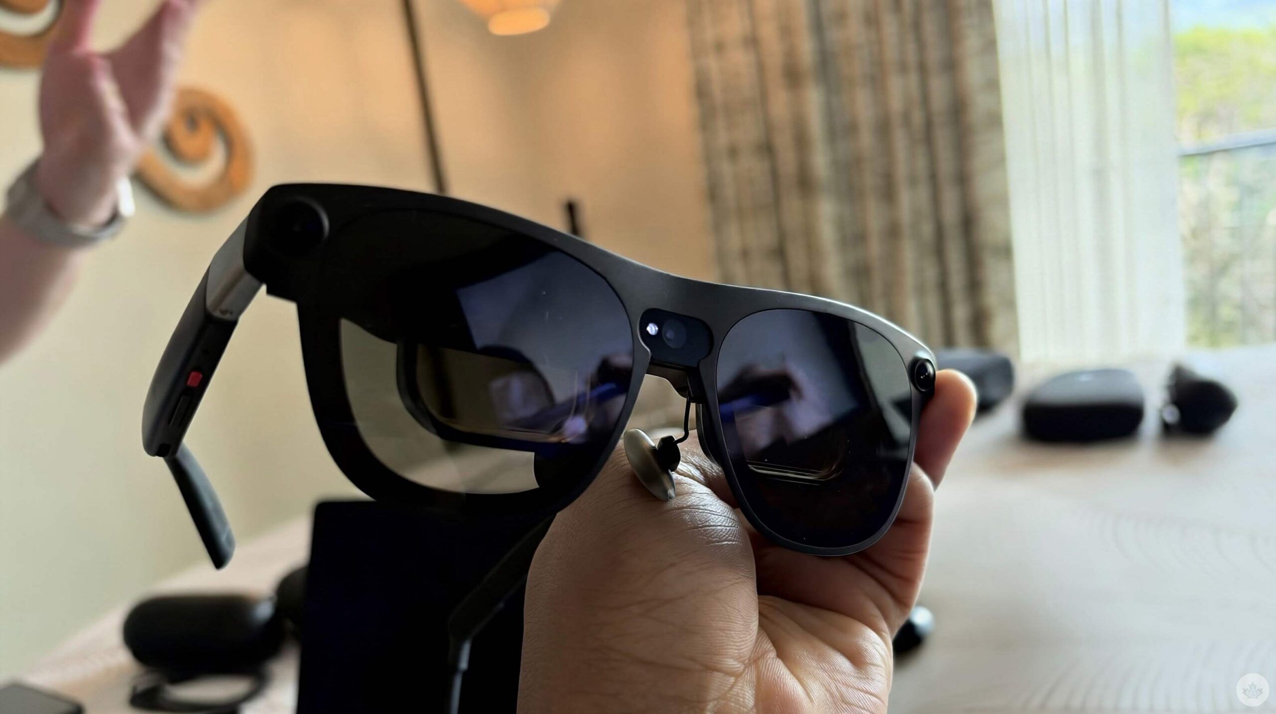 XREAL AURAのカナダ価格とSnapdragon Summit実機体験