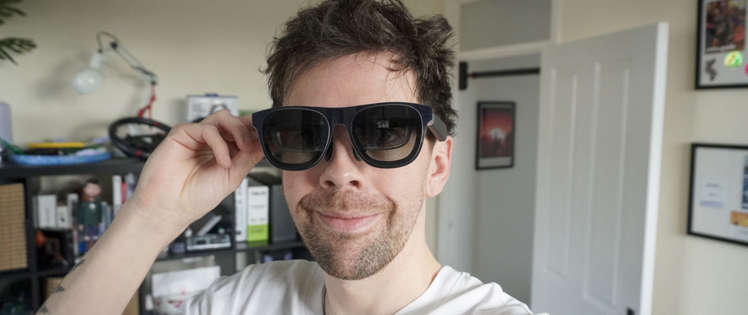XREAL 1S review: the familiar glasses, improved and cheaper