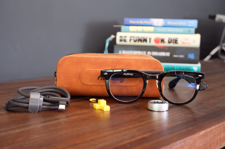 Halliday Glasses: ambition and friction