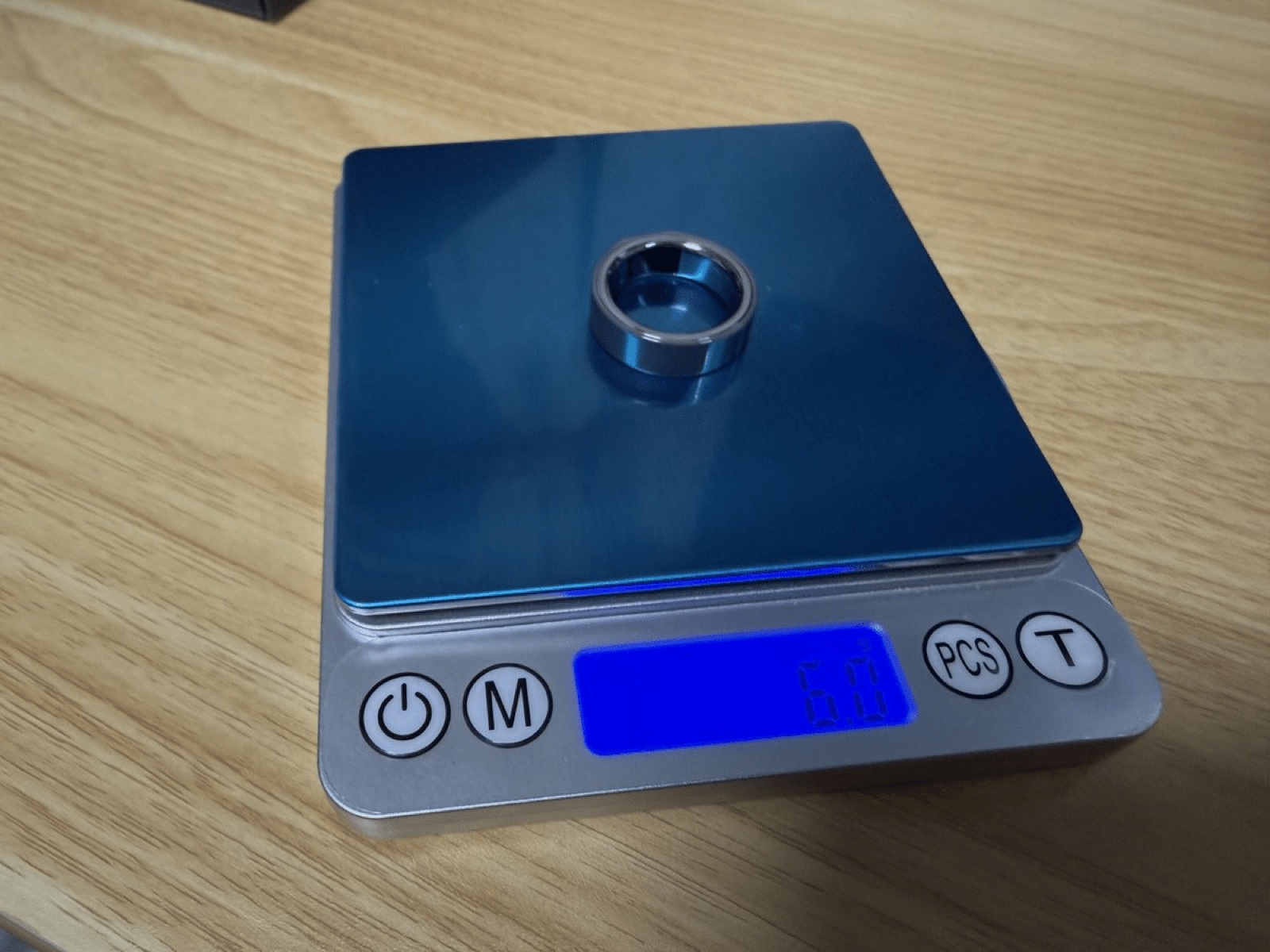 Even R1 on a scale reading 6.0 g